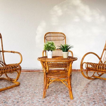 Villa Aurelia -Seafront Apartment With Patio Flumini di Quartu Εξωτερικό φωτογραφία