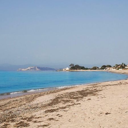 Villa Aurelia -Seafront Apartment With Patio Flumini di Quartu Εξωτερικό φωτογραφία