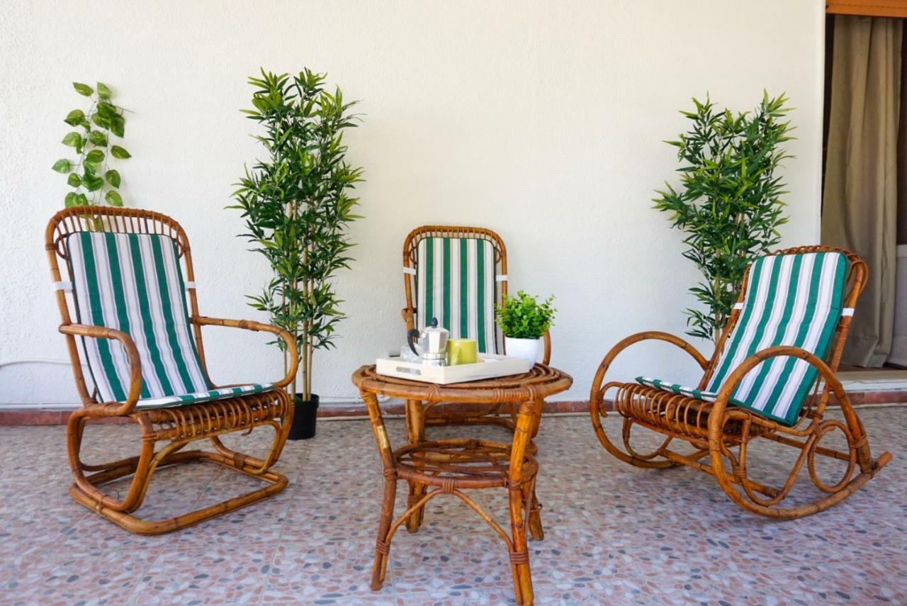 Villa Aurelia -Seafront Apartment With Patio Flumini di Quartu Εξωτερικό φωτογραφία