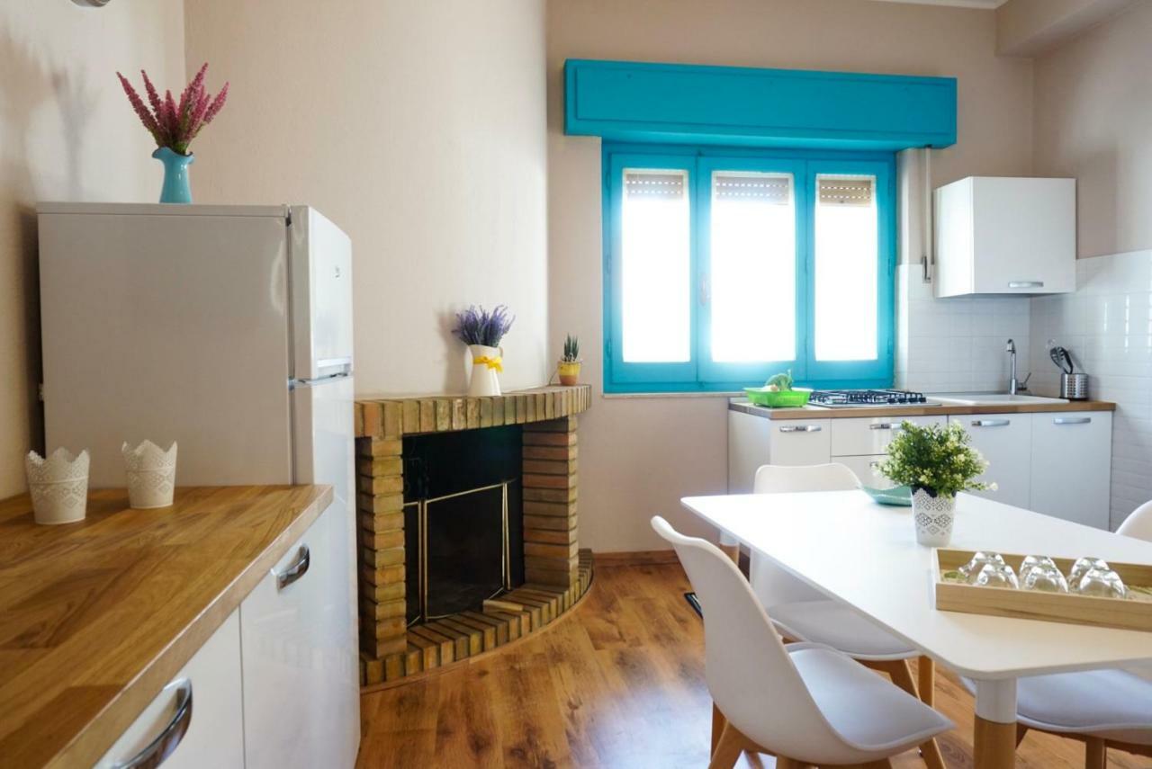 Villa Aurelia -Seafront Apartment With Patio Flumini di Quartu Εξωτερικό φωτογραφία